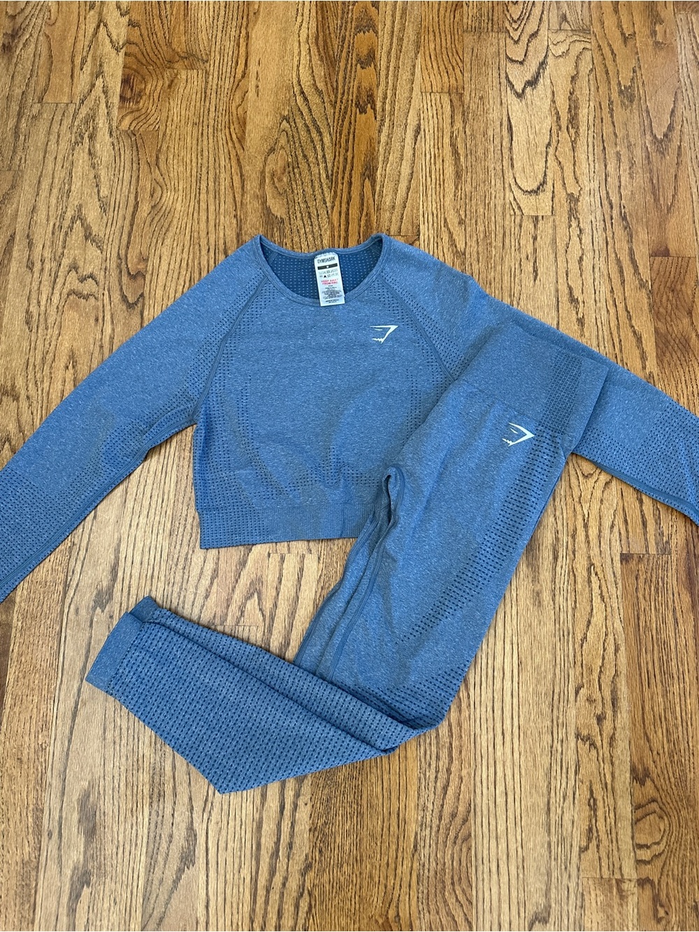 GymShark Two Piece Pants Long Sleeve Top Set Trendy Athletic Athleisure Sporty